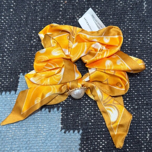 ANTHROPOLOGIE Charmed Hair Scarf Scrunchie, Dark Yellow Abstract Paisley - Picture 4 of 9